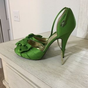 Low heel sandals